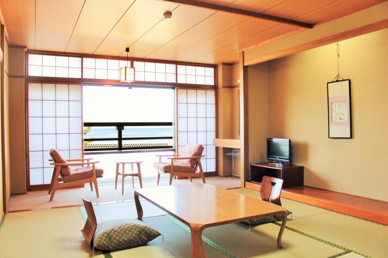 Miyajima Seaside Hotel Hatsukaichi Exterior photo